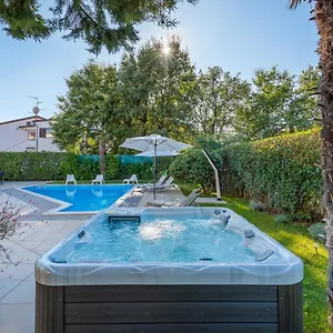  Villa Martimar With Pool And Hot Tub In Istria